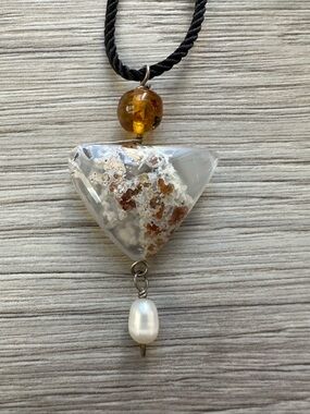 Flower Agate Triangle Pendant Necklace with Pearl & Amber Glass Bead